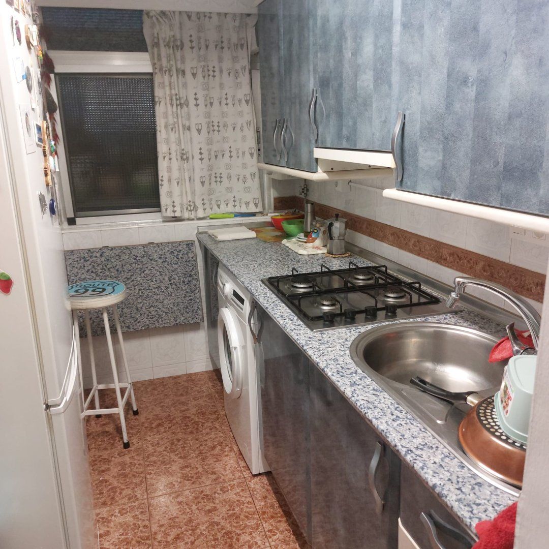 Kitchen of Flat for sale in  Sevilla Capital  with Air Conditioner, Heating and Terrace