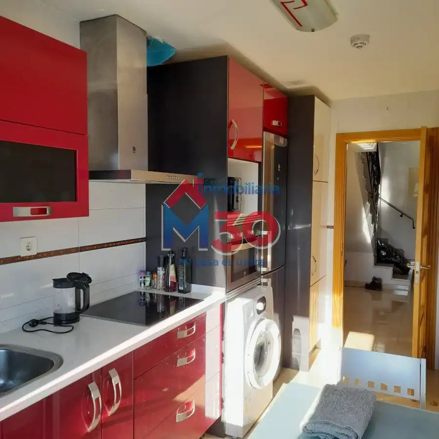 Cocina de Piso en venta en Miranda de Ebro con Calefacción, Parquet y Terraza