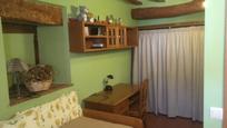 Dormitori de Casa adosada en venda en Ezcaray amb Parquet i Moblat