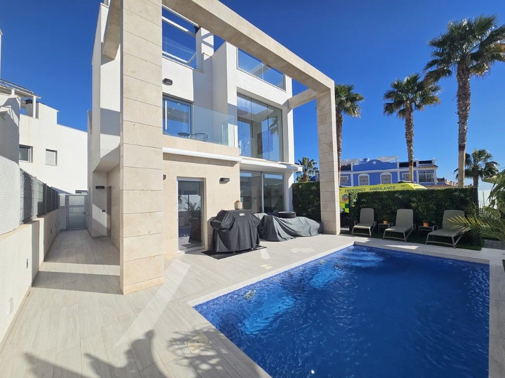 Exterior view of House or chalet for sale in Orihuela  with Air Conditioner