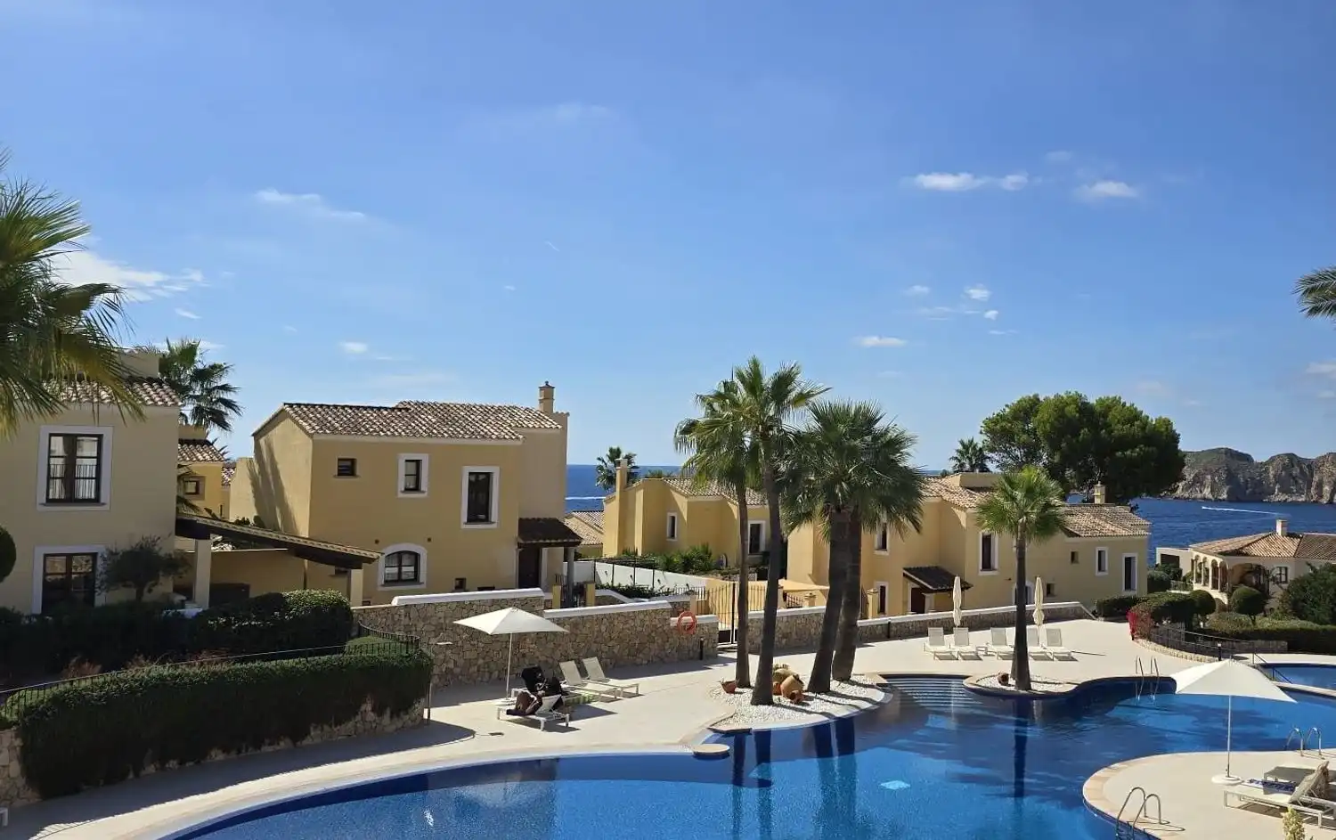 Swimming pool of Flat for sale in Calvià  with Air Conditioner, Heating and Private garden