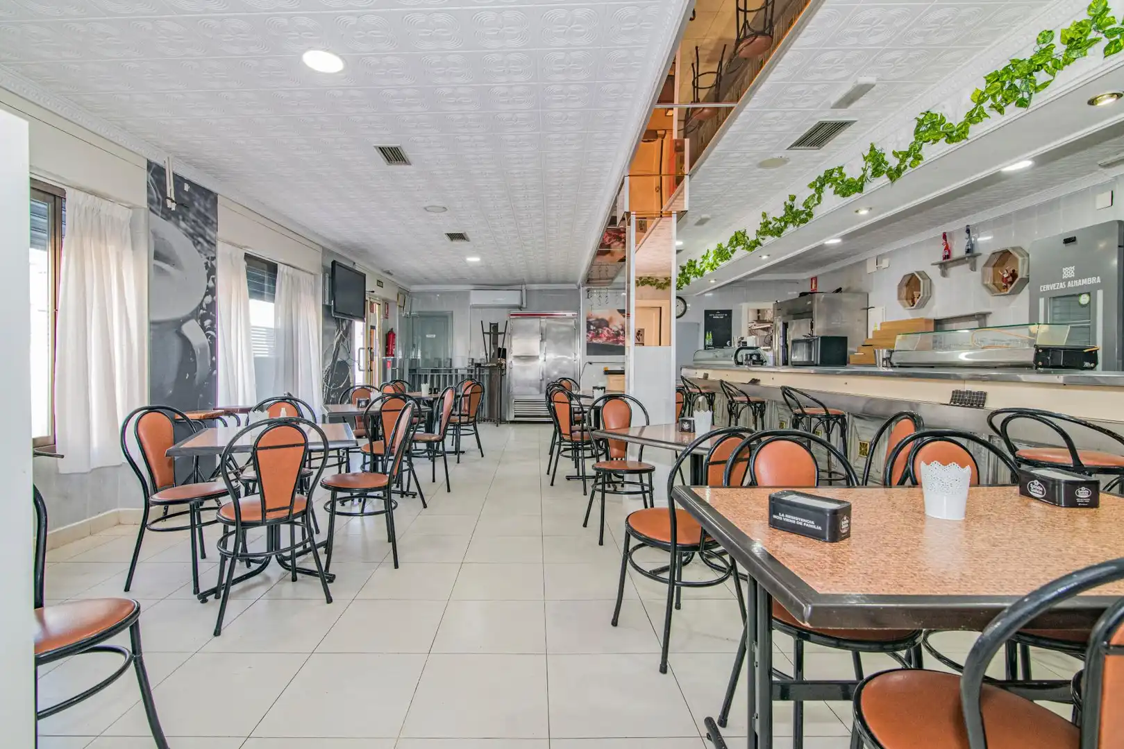Commercial properties for sale in Huétor Tájar  with Air Conditioner and Furnished