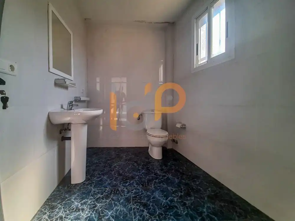 Baño de Nave industrial en venta en Tabernas