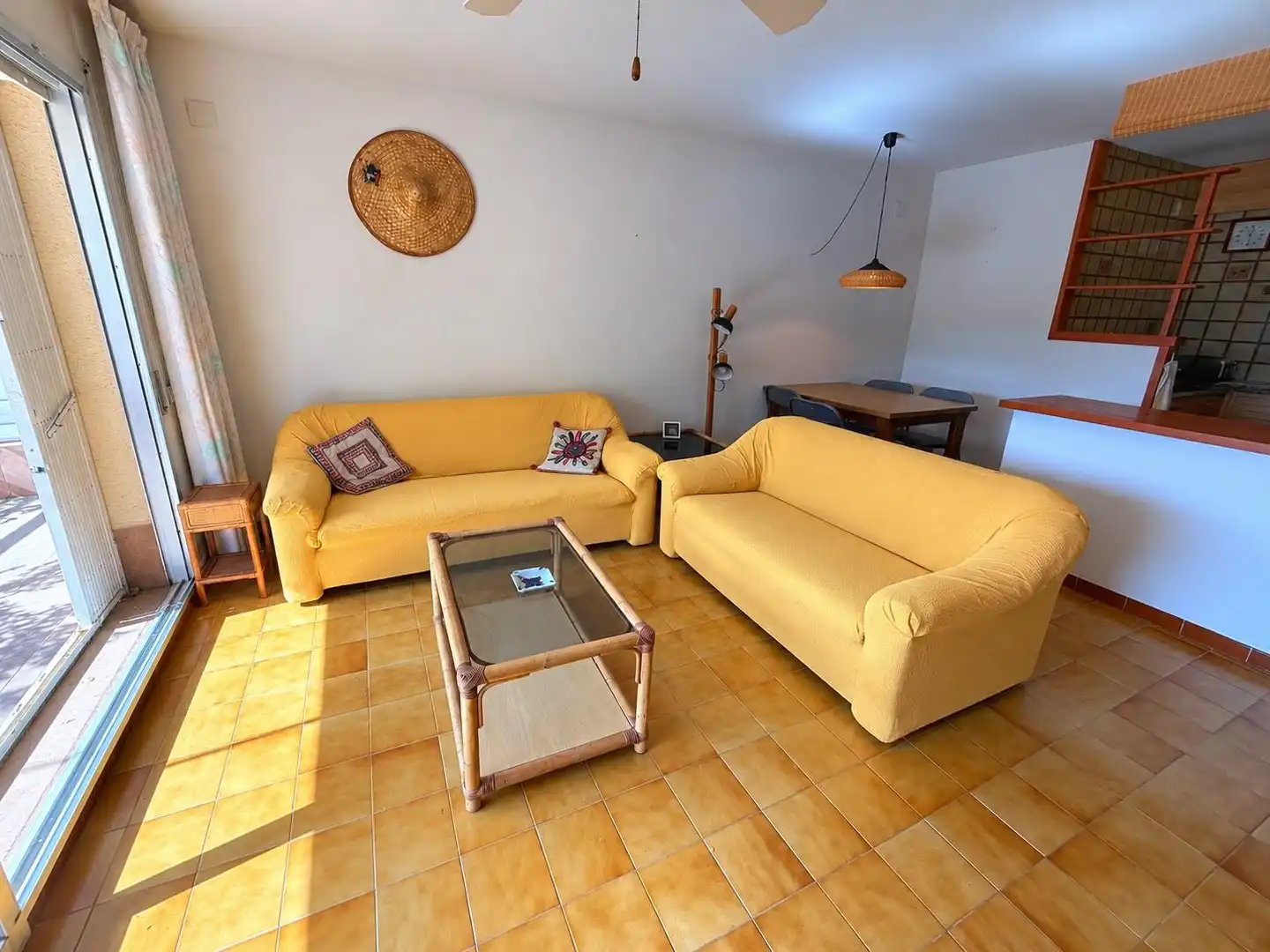 Sala de estar de Apartamento en venta en El Vendrell con Jardín privado, Terraza y Piscina