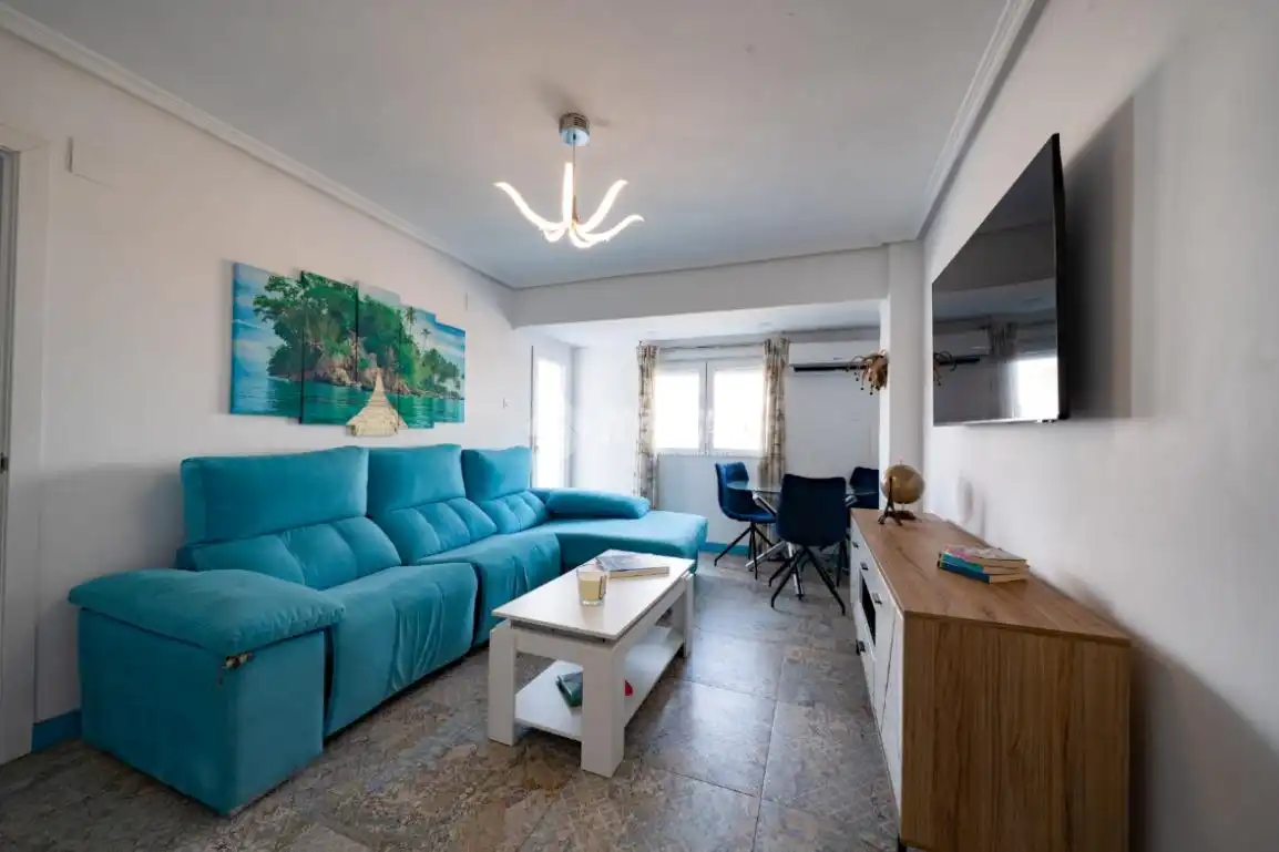 Sala d'estar de Pis en venda en Valencia amb Aire condicionat i Balcó