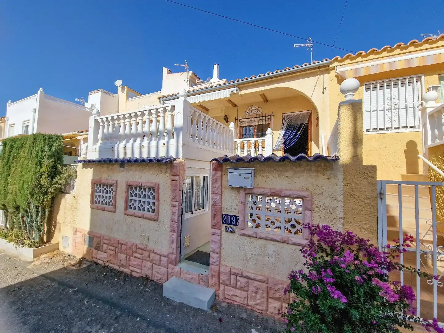 Vista exterior de Casa adosada en venda en San Fulgencio