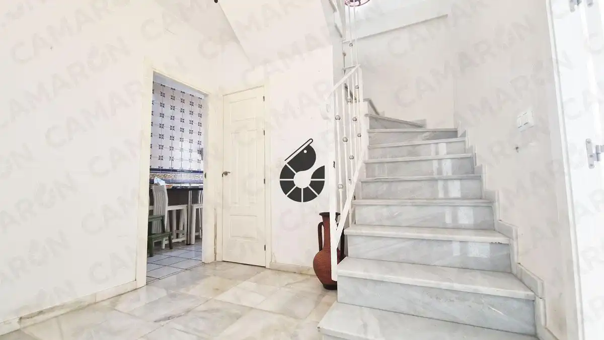 Casa adosada en venda en Coria del Río amb Terrassa i Traster