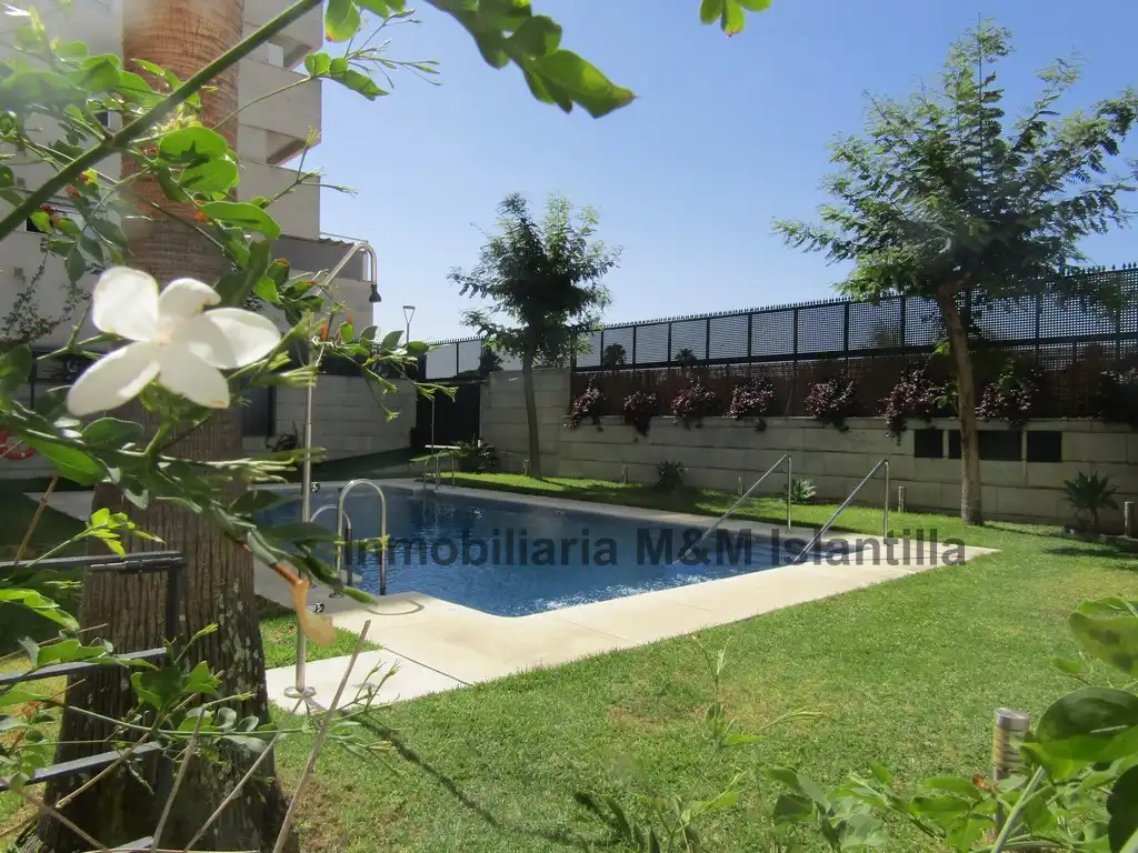 Piscina de Piso en venta en Isla Cristina con Terraza, Horno y Lavadora