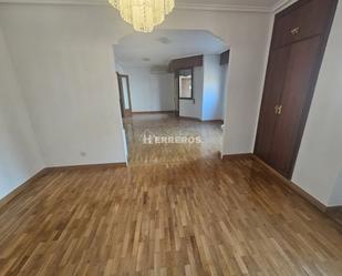 Dormitori de Pis en venda en  Logroño amb Aire condicionat, Calefacció i Parquet