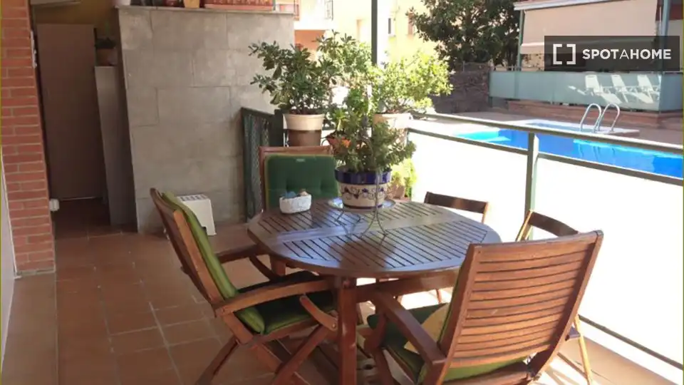 Terrace of Flat for share in Sant Cugat del Vallès  with Air Conditioner, Terrace and Furnished
