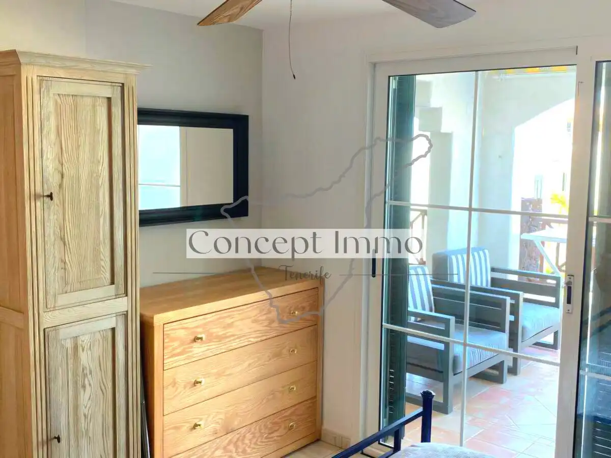 Terraza de Piso en venta en Arona con Terraza, Alarma y Piscina comunitaria