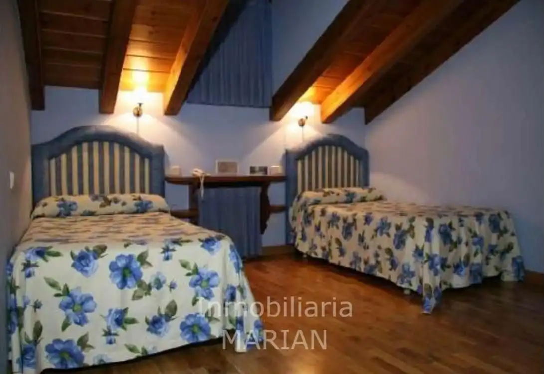 Schlafzimmer von Gebäude zum Verkauf in Sepúlveda
