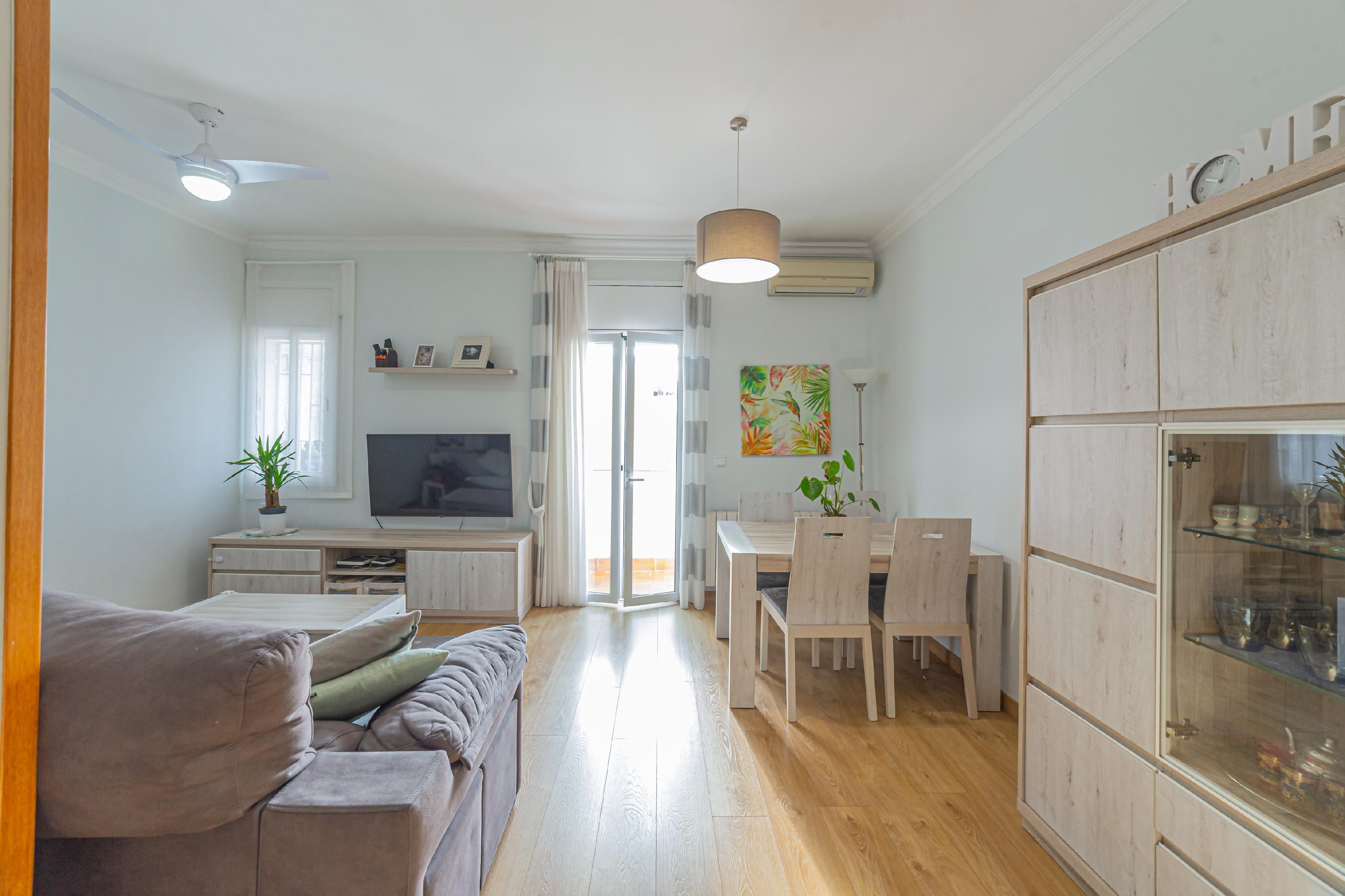 Living room of Attic for sale in  Barcelona Capital  with Heating, Parquet flooring and Terrace