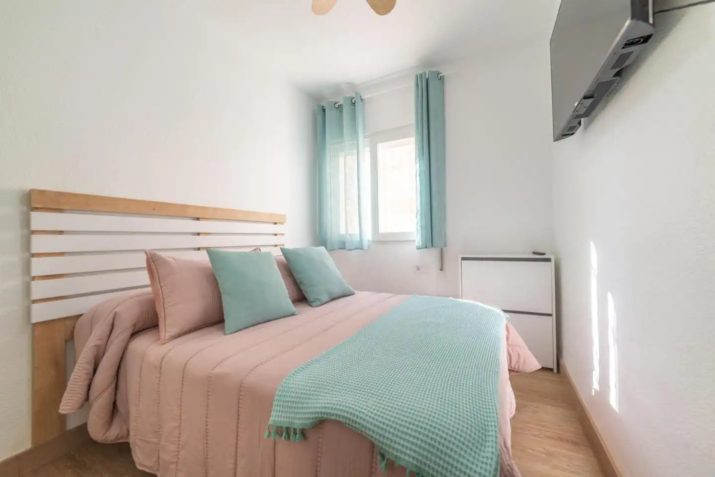 Schlafzimmer von Erdgeschoss zum Verkauf in Los Alcázares mit Klimaanlage, Terrasse und Abstellraum