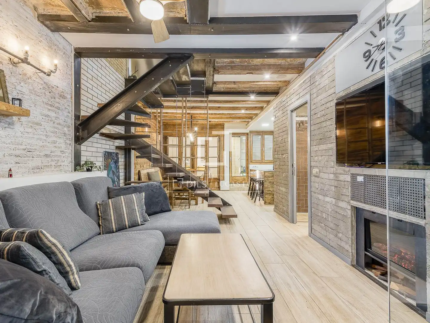 Sala de estar de Piso en venta en Barcelona con Aire acondicionado, Calefacción y Trastero