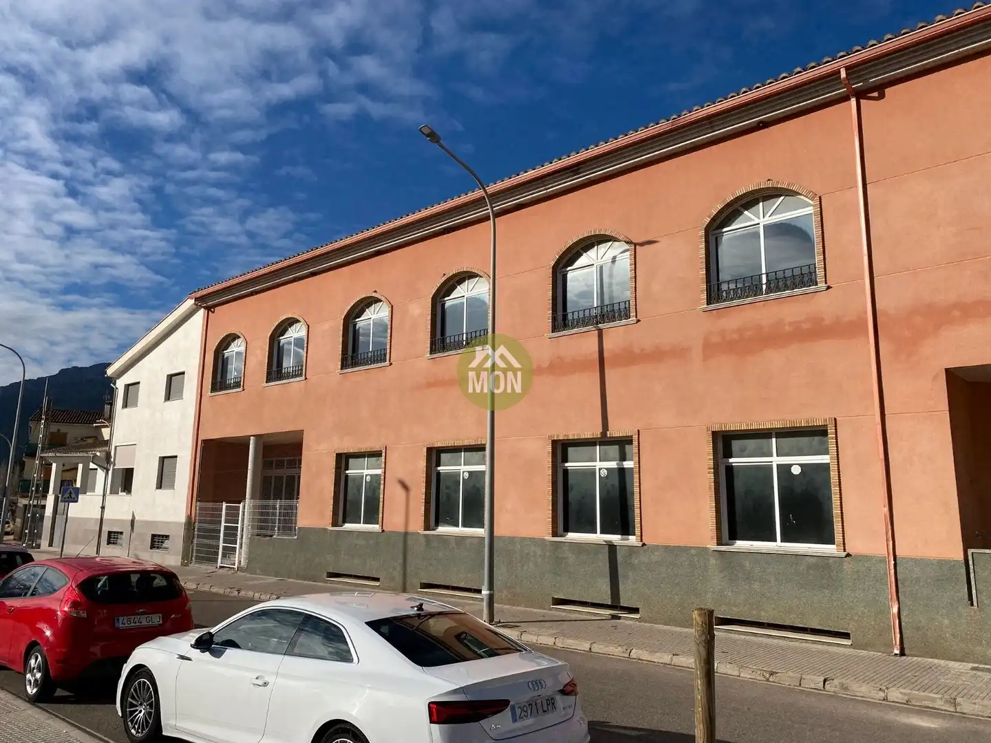 Edifici en venda a Castelló de Rugat