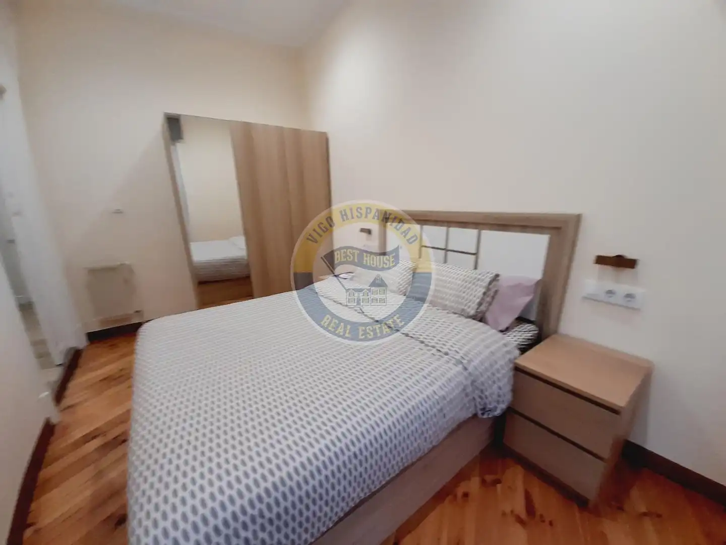 Habitación de Piso en venta en Vigo  con Amueblado