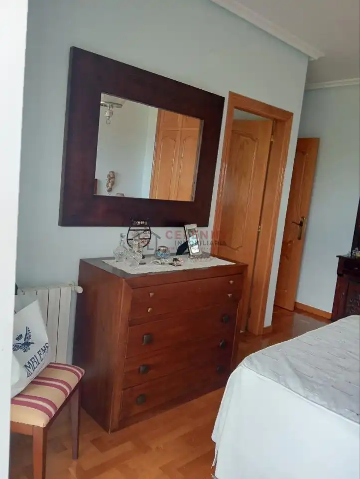 Bedroom of Houses for sale in Toén  with Heating, Private garden and Terrace