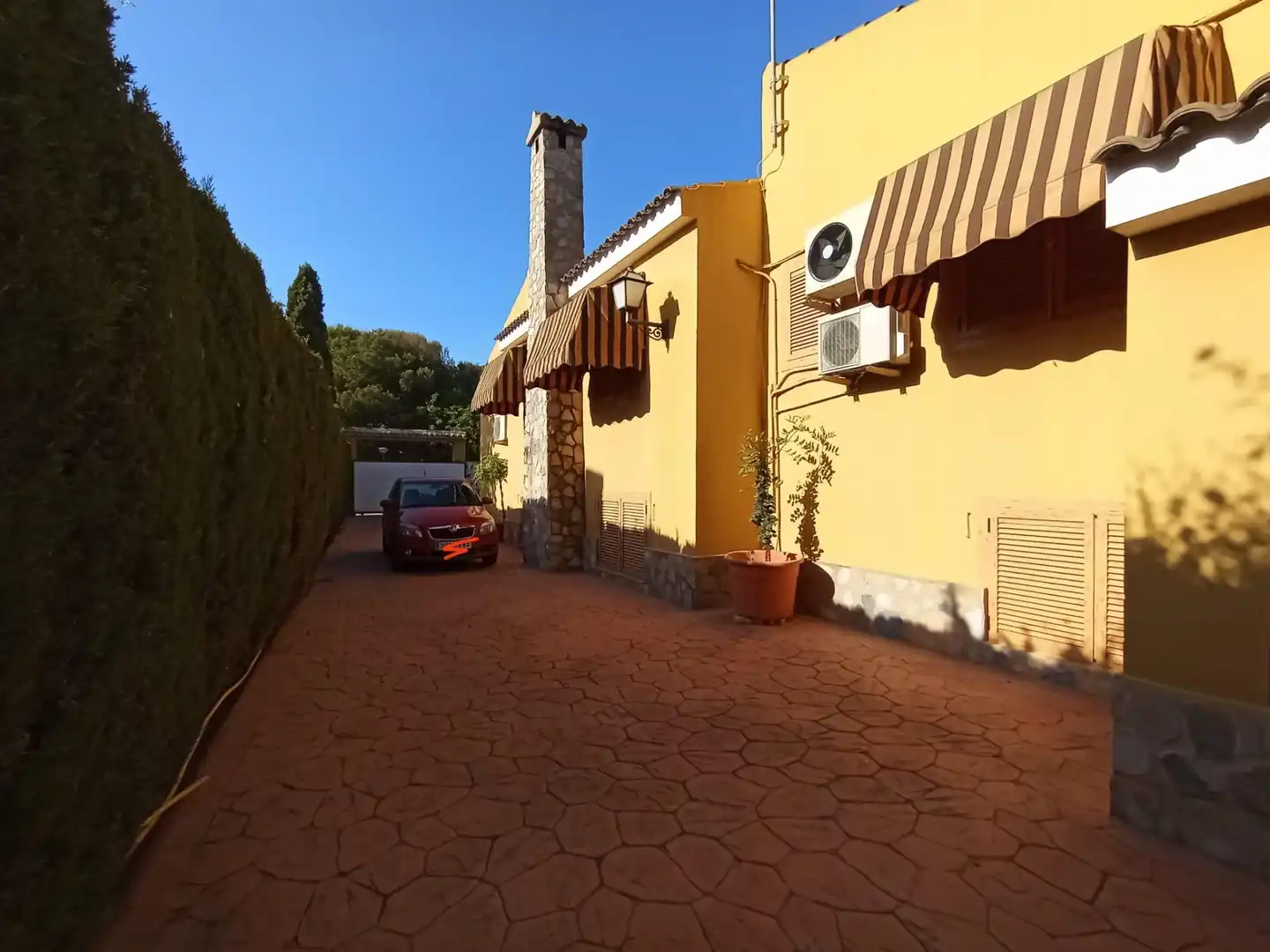 Vista exterior de Casa o xalet en venda en Mutxamel amb Calefacció, Jardí privat i Traster