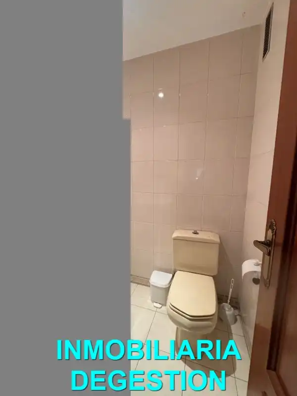 Bany de Apartament en venda en Linares amb Aire condicionat, Calefacció i Balcó