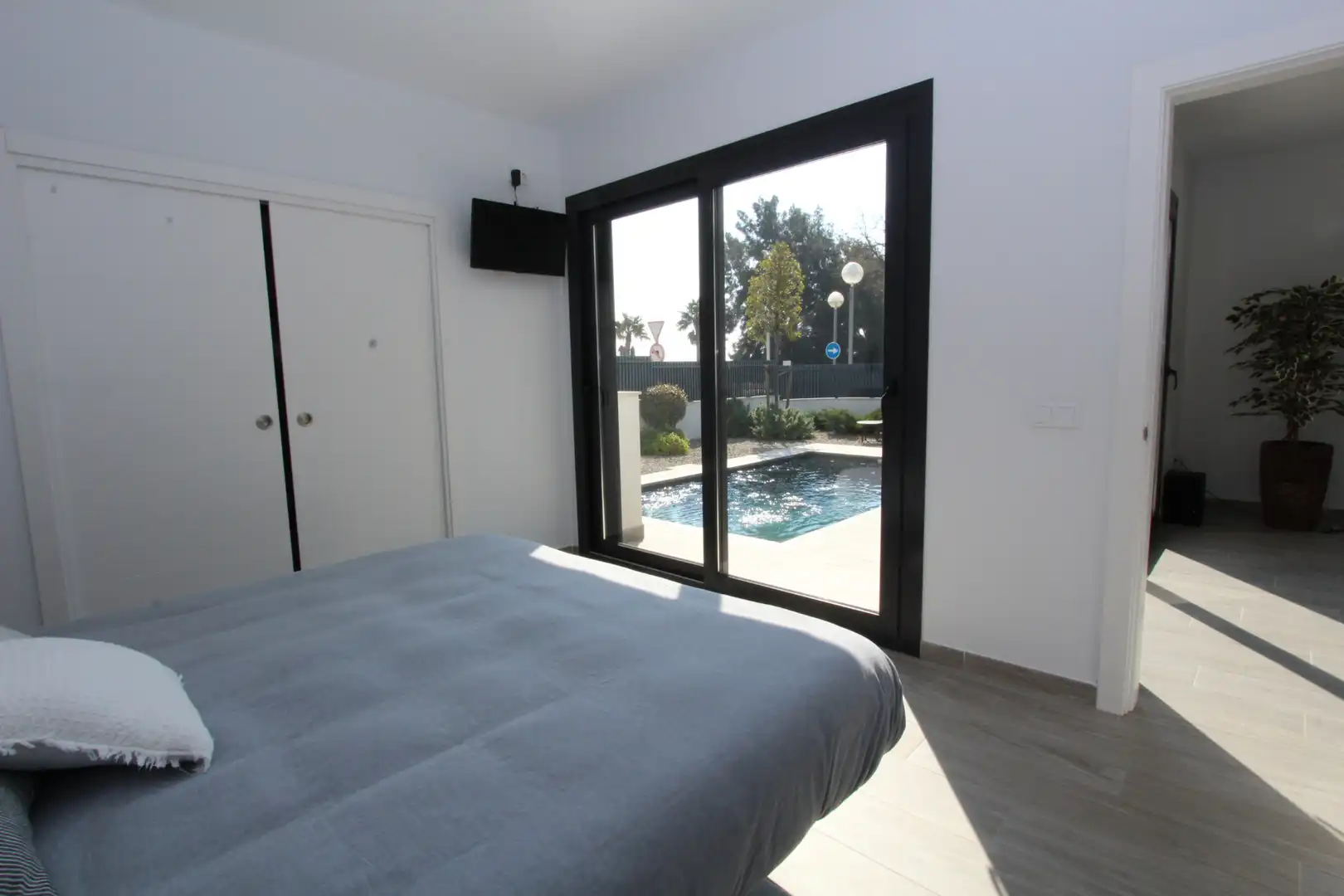 Habitación de Casa o chalet en venta en Montbrió del Camp con Aire acondicionado, Jardín privado y Piscina
