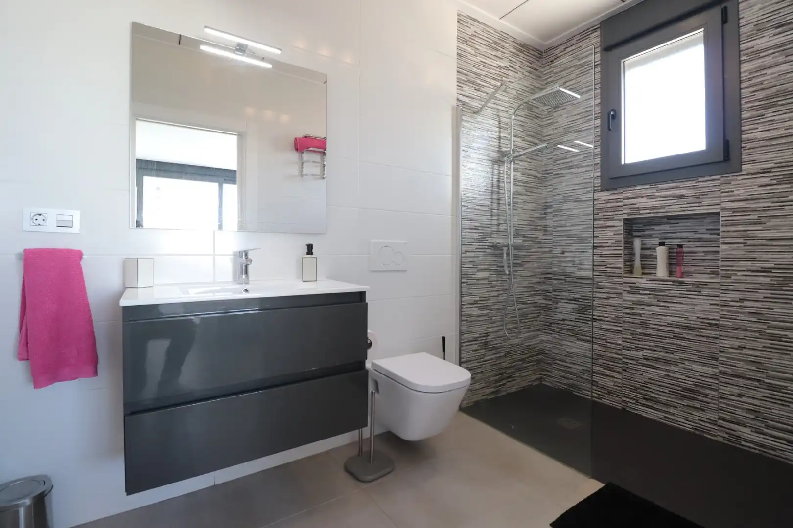 Bathroom of Houses for sale in Benijófar  with Terrace and Swimming Pool