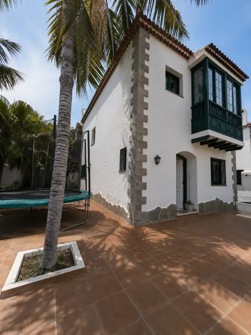 Vista exterior de Casa o chalet de alquiler en Puerto de la Cruz con Jardín privado, Terraza y Amueblado