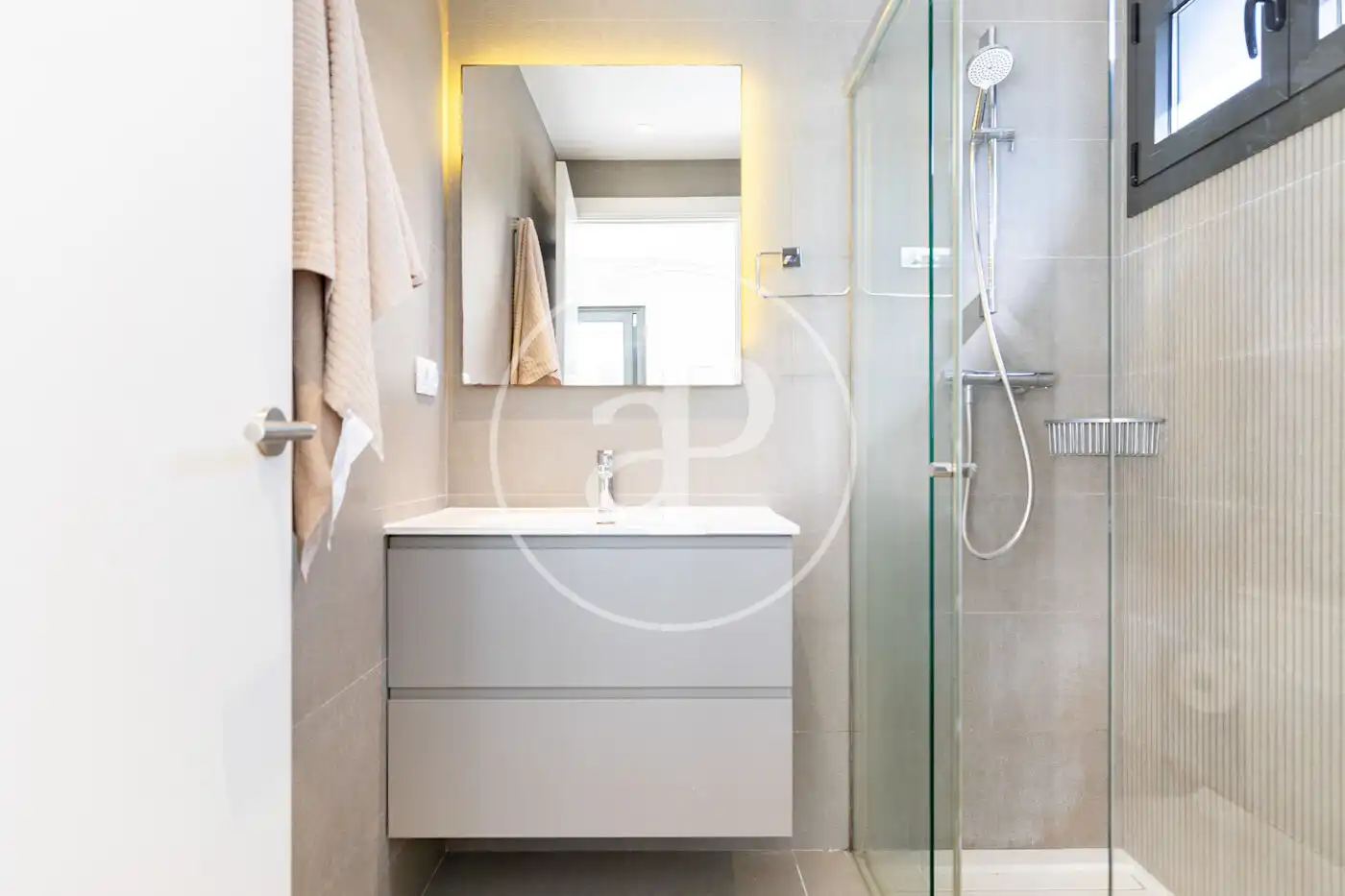 Baño de Piso en venta en Barcelona con Aire acondicionado, Calefacción y Terraza
