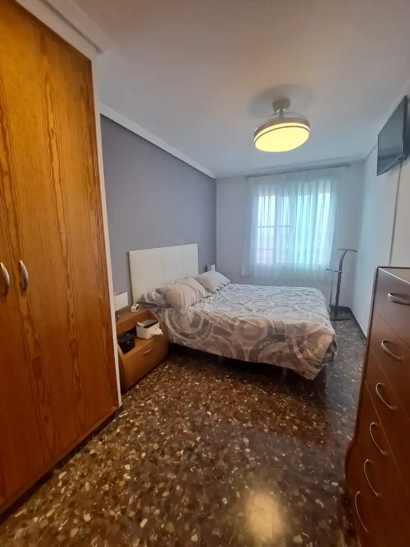 Habitación de Piso en venta en Castellón de la Plana / Castelló de la Plana con Aire acondicionado, Calefacción y Trastero
