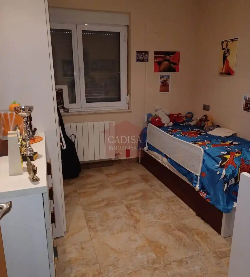 Dormitori de Casa adosada en venda en La Fuente de San Esteban  amb Calefacció, Jardí privat i Terrassa