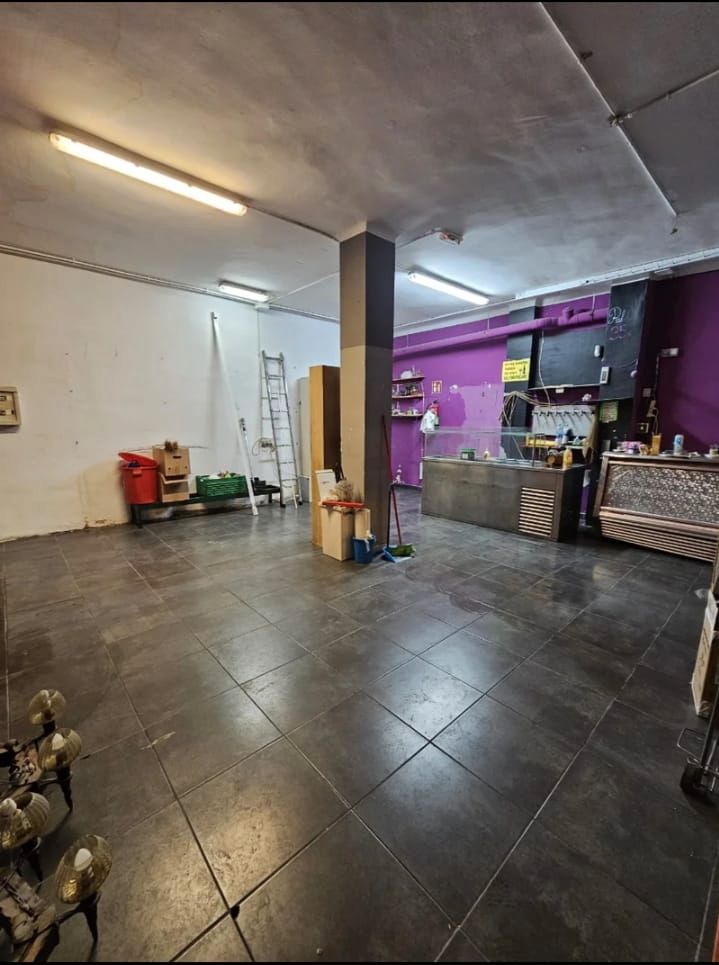 Premises to rent in Badalona  with Air Conditioner