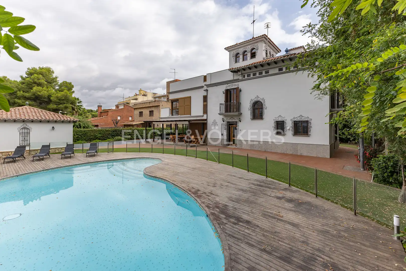Vista exterior de Casa o xalet en venda en Calafell amb Aire condicionat, Calefacció i Jardí privat