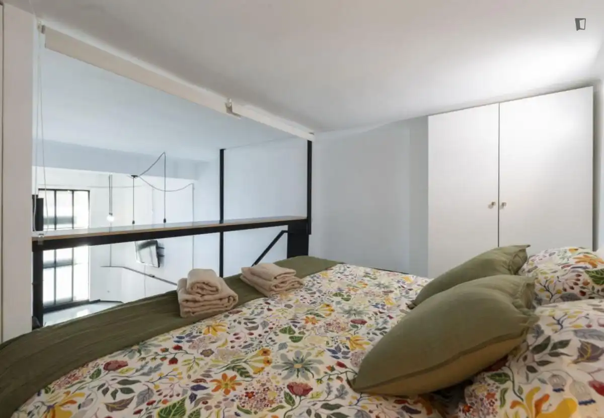 Habitación de Apartamento de alquiler en Madrid con Calefacción, Amueblado y Horno