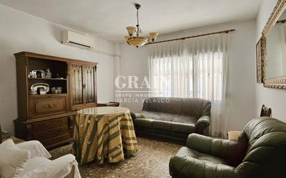 Living room of Apartment for sale in  Albacete Capital  with Air Conditioner