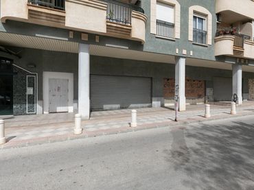 Locale commerciale in vendita a Mediterráneo - Ronda Lindaraja