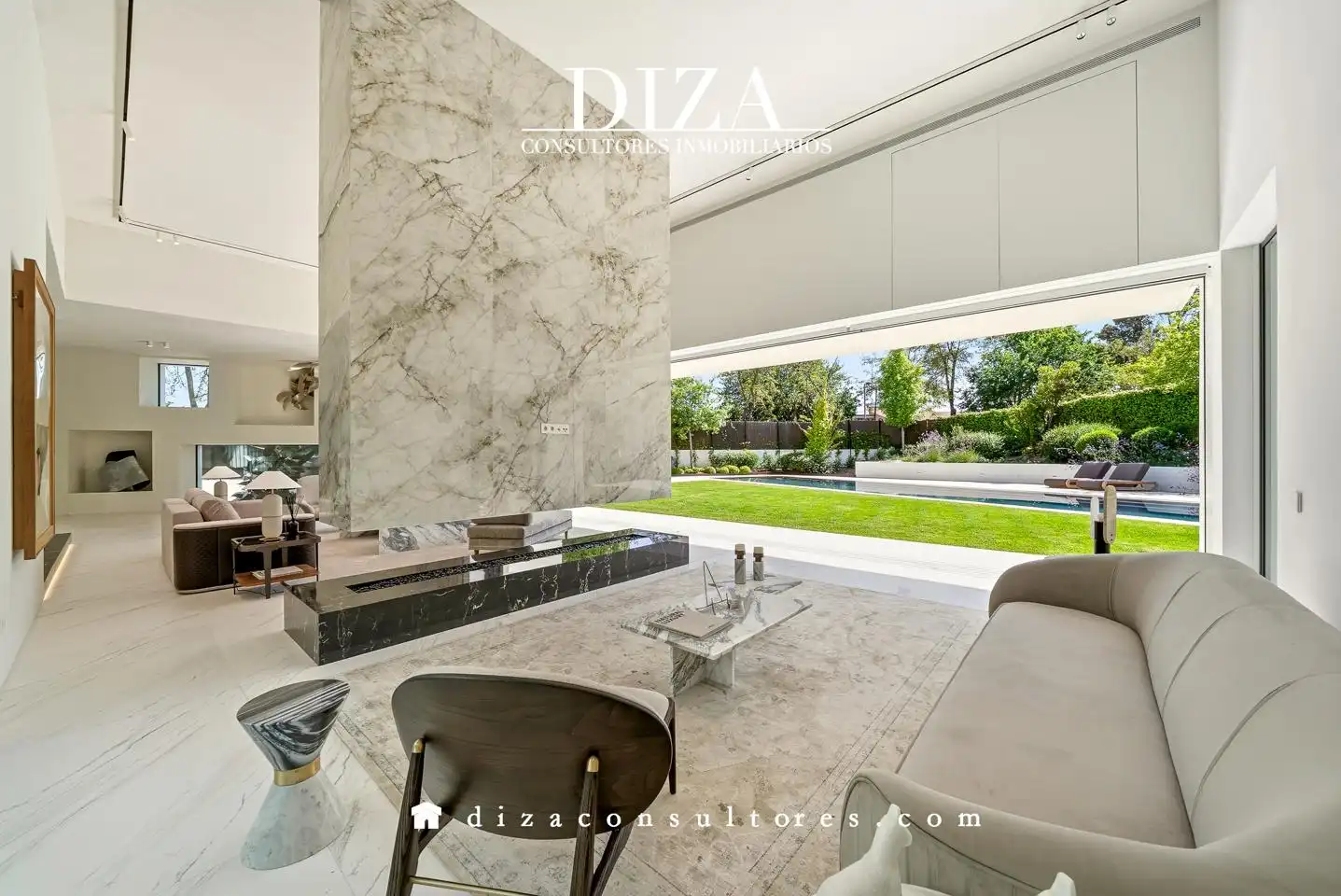 Sala de estar de Casa o chalet en venta en Pozuelo de Alarcón con Aire acondicionado, Calefacción y Jardín privado