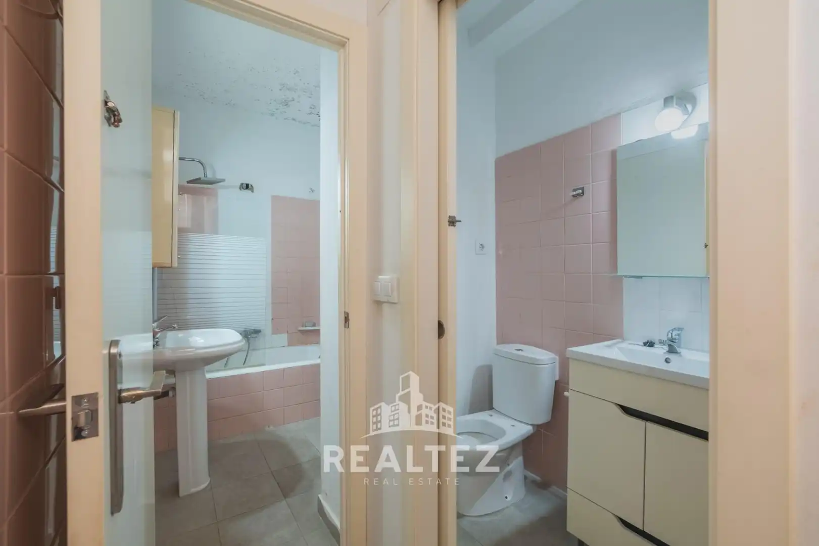 Bathroom of Flat for sale in Jerez de la Frontera  with Terrace, Balcony and Alarm