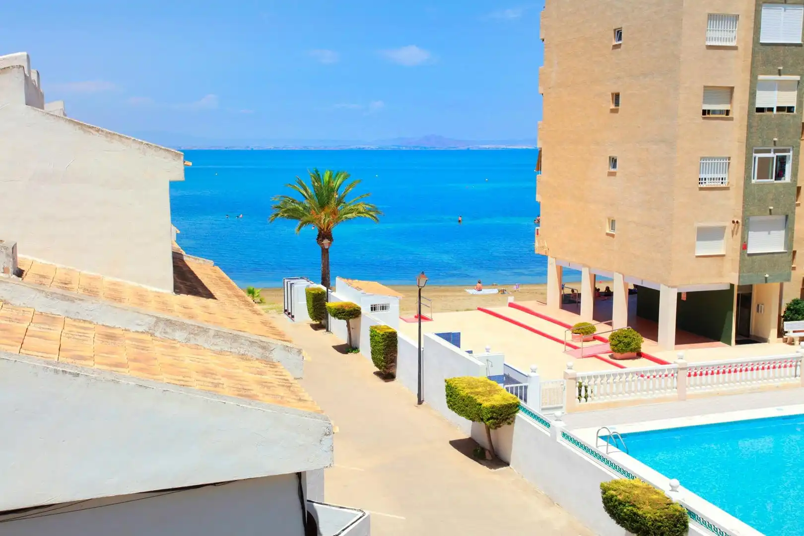 Vista exterior de Apartamento en venta en La Manga del Mar Menor con Jardín privado, Terraza y Amueblado