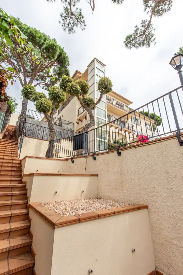 Terrassa de Casa o xalet en venda en Sant Feliu de Guíxols amb Aire condicionat, Calefacció i Jardí privat