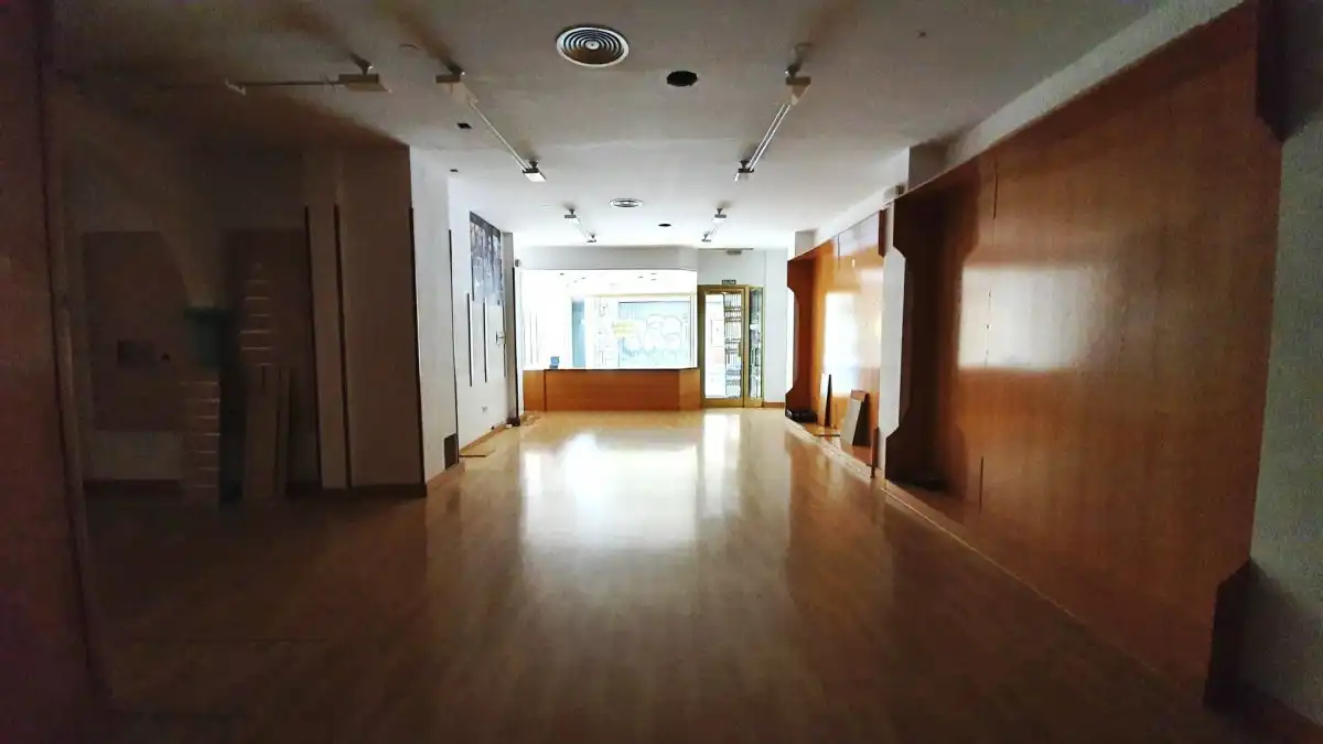 Local comercial en alquiler en Calle LUCIANA FDEZ 3, imagen 7
