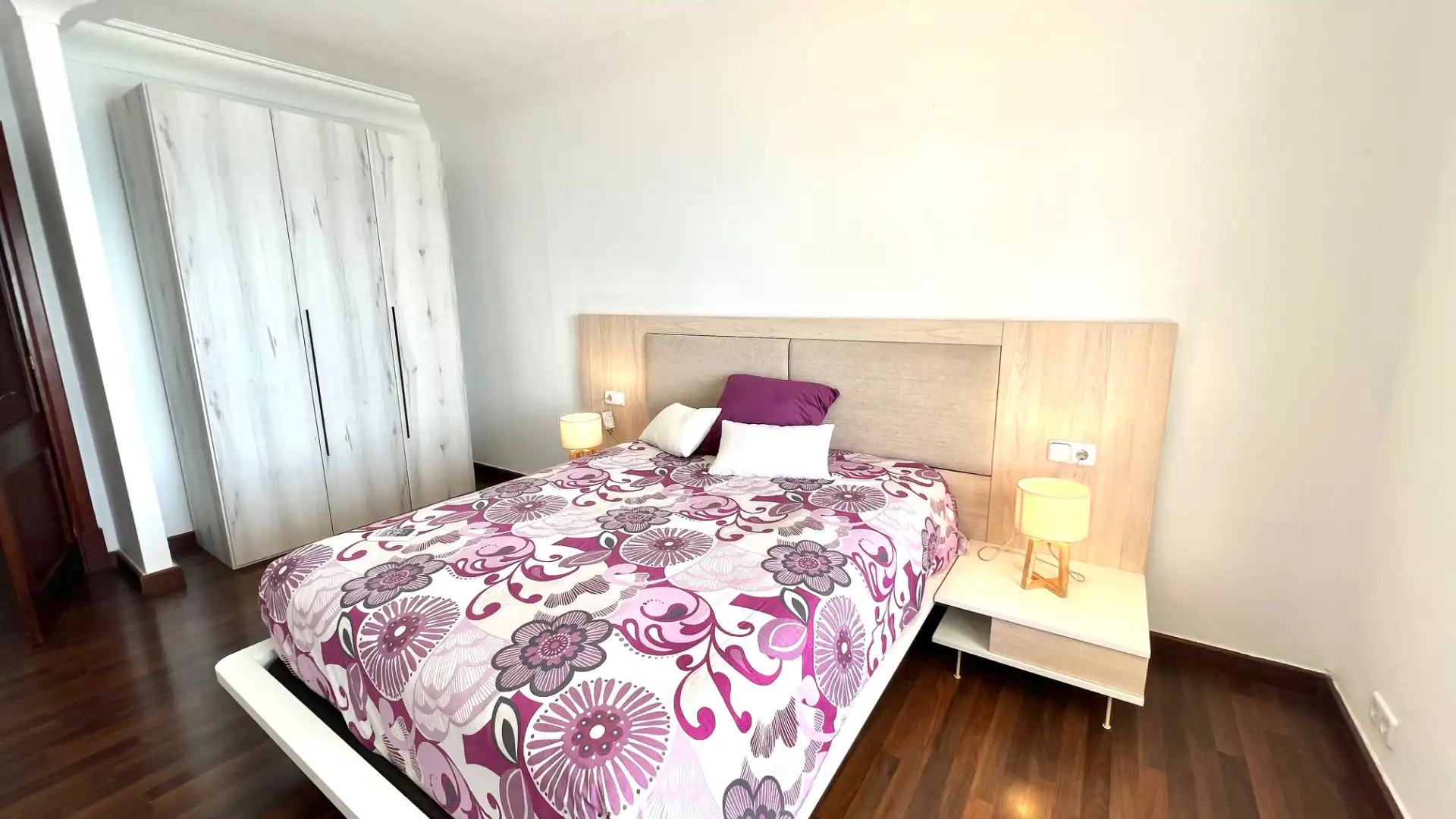 Bedroom of Flat for rent in Alcúdia  with Air Conditioner, Parquet flooring and Terrace