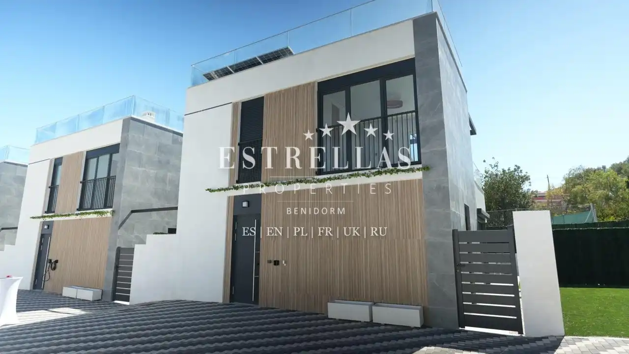 Vista exterior de Casa o chalet en venta en La Nucia con Aire acondicionado, Calefacción y Jardín privado