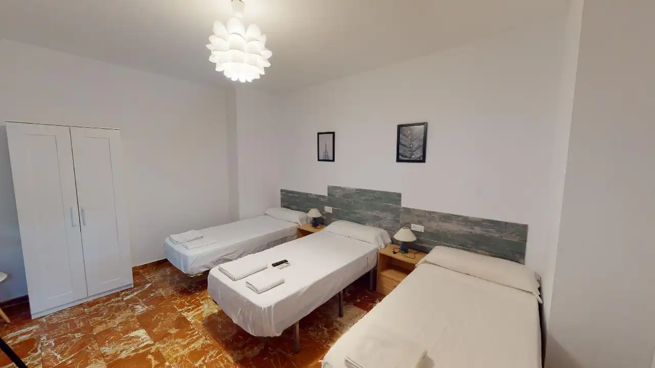 Habitación de Edificio en venta en Jaén