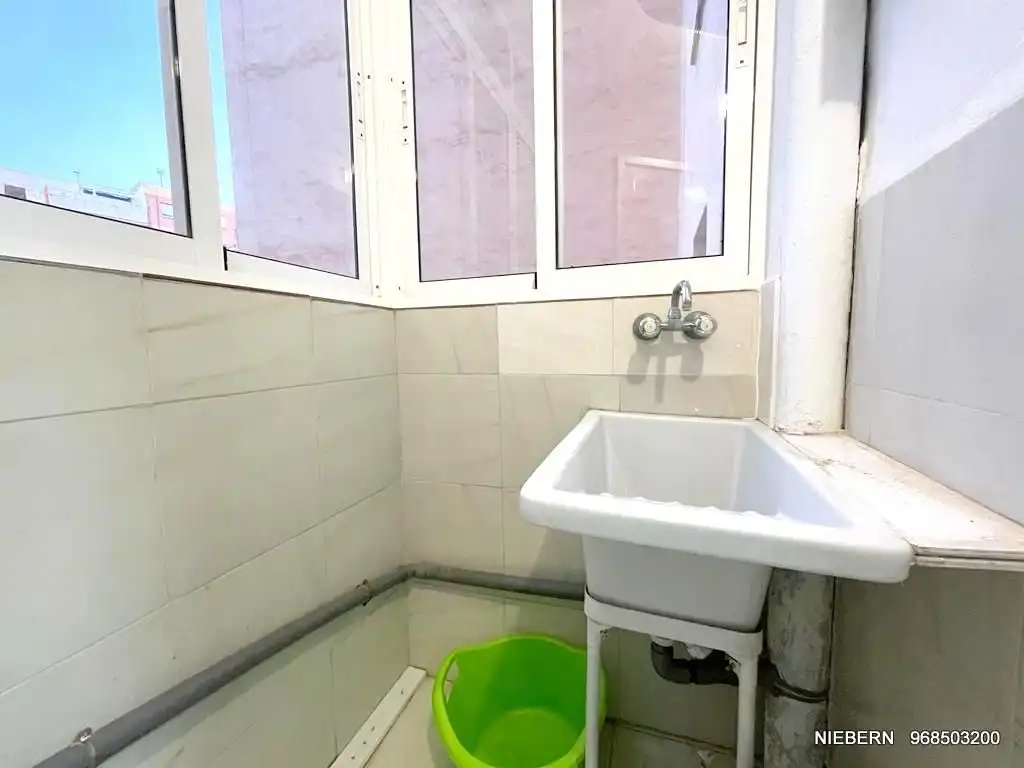 Baño de Piso de alquiler en Cartagena con Parquet, Amueblado y Horno