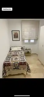 Habitación de Piso de alquiler en Málaga con Aire acondicionado, Terraza y Amueblado