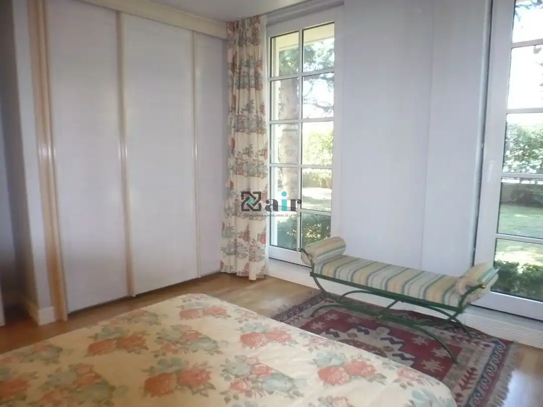 Habitación de Casa o chalet en venta en  Logroño con Calefacción, Terraza y Trastero