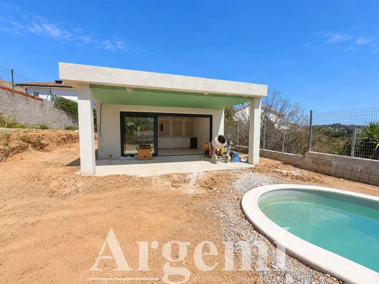 Casa amb piscina en venda a Lliçà d'Amunt