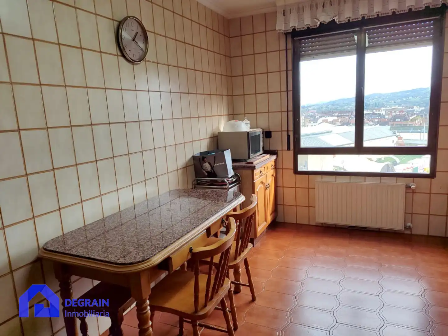 Küche von Wohnung zum Verkauf in Oviedo  mit Heizung und Abstellraum