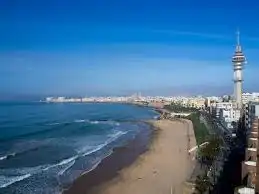 Vista exterior de Edifici en venda en Cádiz