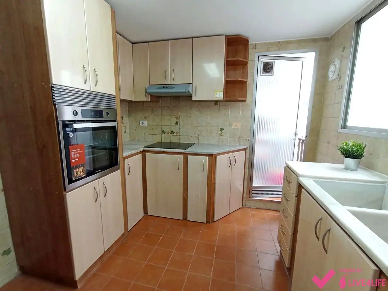 Cocina de Piso de alquiler en Valencia con Aire acondicionado, Terraza y Amueblado